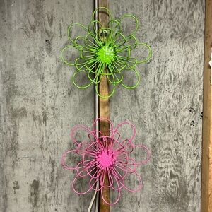 Glossy Metal Flower Wall Sculptures Green Pink Modern Wall Mounted Decor